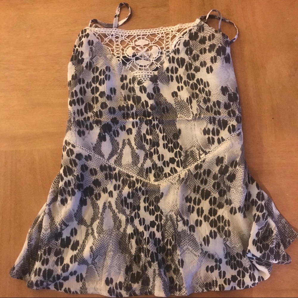 Express NWT Woman’s Size Medium Animal Print Cami - Picture 1 of 16